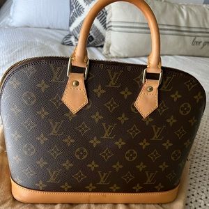 Louis Vuitton Alma PM